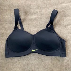 Nike Sri-fit sports bra